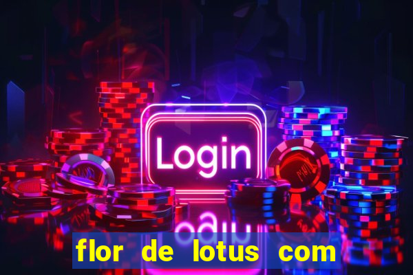 flor de lotus com lua tatuagem